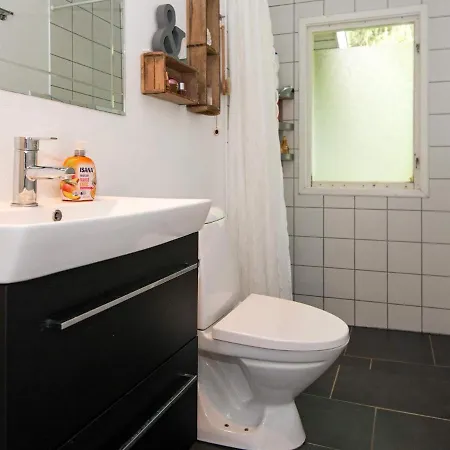 Ferienhaus Three-bedroom Holiday In 2 Egernsund